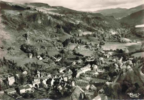 AK / Ansichtskarte Fontanges MAURIAC 15 Cantal Vue generale aerienne