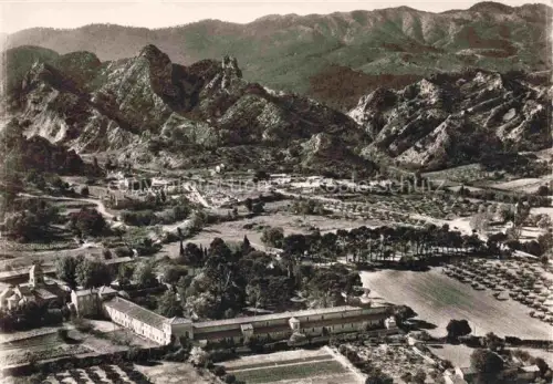 AK / Ansichtskarte Saint-Remy-de-Provence ARLES 13 Bouches-du-Rhone Cloitre Saint Paul Mausole Chaine Alpilles