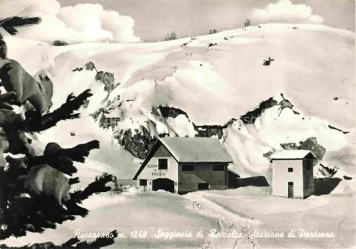 AK / Ansichtskarte Roccaraso 1240m L Aquila Abruzzo IT Stazione de Partenza