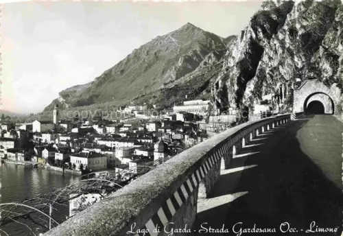 AK / Ansichtskarte Limone-sul-Garda Brescia Lombardia IT Strada Gardesana