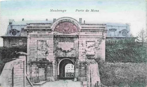 AK / Ansichtskarte Maubeuge Avesnes-sur-Helpe 59 Nord Porte de Mons 