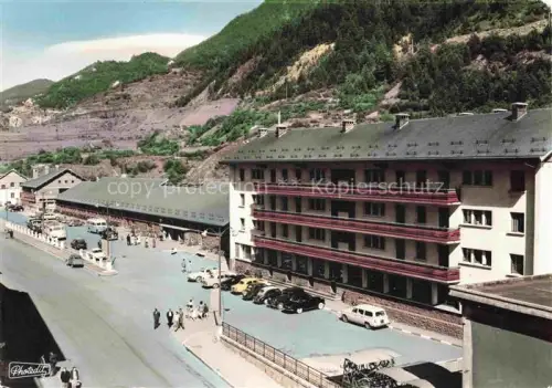 AK / Ansichtskarte Modane Saint-Jean-de-Maurienne 73 Savoie La Place de la Gare