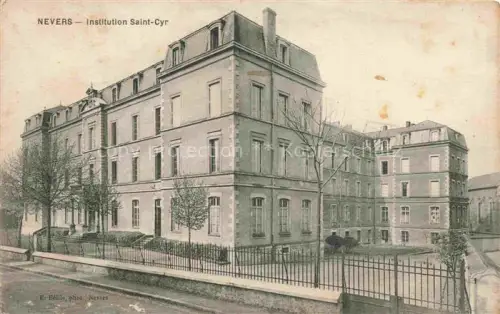 AK / Ansichtskarte NEVERS 58 Nievre Institution Saint Cyr