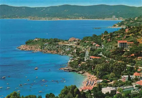 AK / Ansichtskarte Aiguebelle LAVANDOU LE 83 Var La plage la Pointe de La Fossette et l'Hotel Vue aerienne