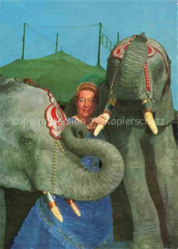 AK / Ansichtskarte Elefant Frieda Krone Sembach Circus Leila Taku