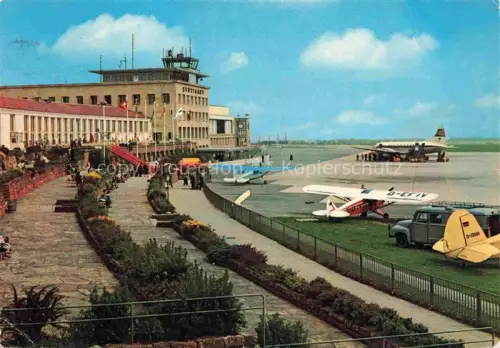 AK / Ansichtskarte Flughafen Airport Aeroporto Stuttgart 