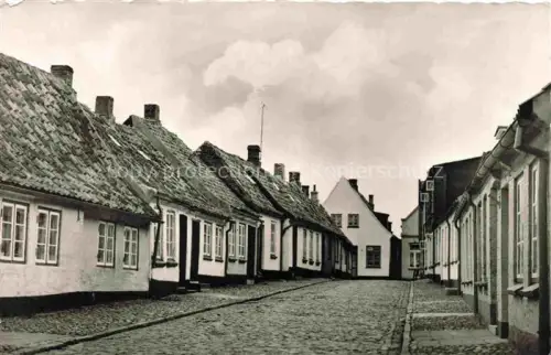 AK / Ansichtskarte HUSUM  Nordfriesland Norsee Schleswig-Holstein Haeuserzeile