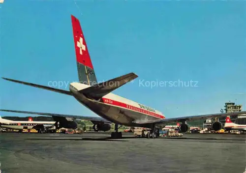 AK / Ansichtskarte FLUGZEUGE ZIVIL Interkontinentaler Flughafen Zuerich Kloten 