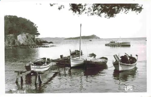 AK / Ansichtskarte Giens Hyeres TOULON 83 Var Boote