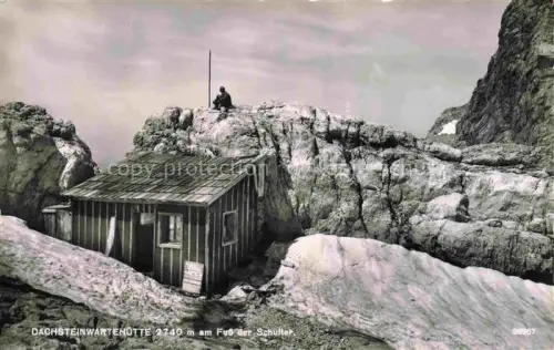 AK / Ansichtskarte Dachsteinwartehuette 1910m Ramsau Dachstein AT Am Fuss der Schulter
