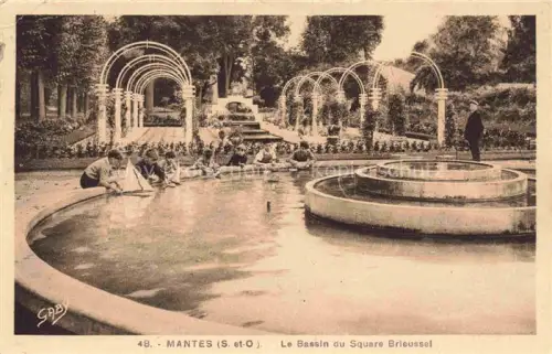AK / Ansichtskarte Mantes-la-Ville Mantes-la-Ville 78 Yvelines Le Bassin du Aquare Brieussel 
