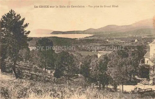 AK / Ansichtskarte Cavalaire-sur-Mer Draguignan 83 Var La Croix sur la Baie de Cavalaire Vue prise du Grand Hotel