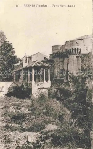 AK / Ansichtskarte Pernes-les-Fontaines Carpentras 84 Vaucluse Porte Notre Dame 