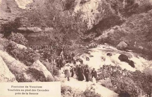 AK / Ansichtskarte Fontaine-de-Vaucluse Avignon 84 Vaucluse Touristes au pied des Cascades pres de la Source