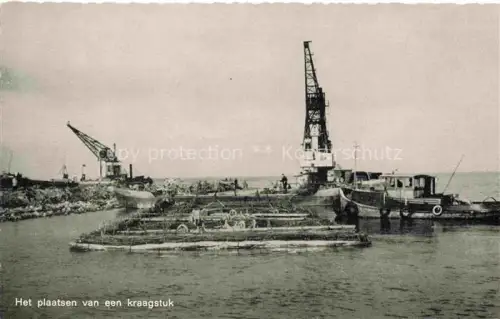 AK / Ansichtskarte HARDERWIJK Gelderland NL Het plaatsen van een kraagstuk