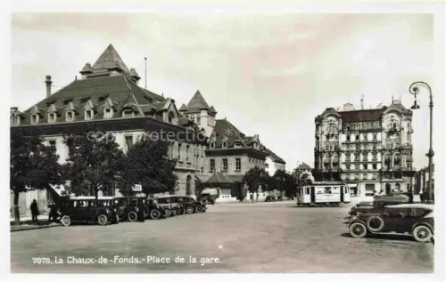 AK / Ansichtskarte LA CHAUX -DE-FONDS NE Place de la gare