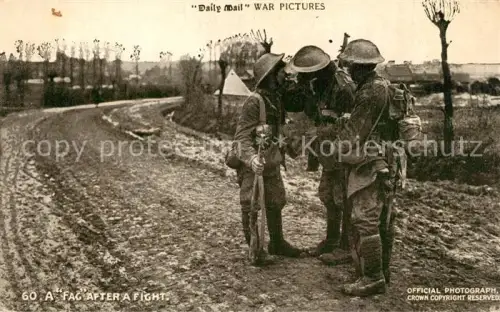 AK / Ansichtskarte WK1 Militaria UK Daily Mail War Pictures Soldaten Foto