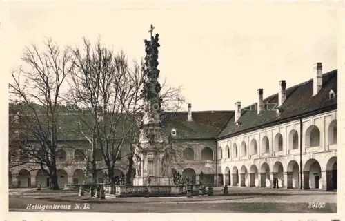 AK / Ansichtskarte Heiligenkreuz Kloster Wienerwald Niederoesterreich AT 