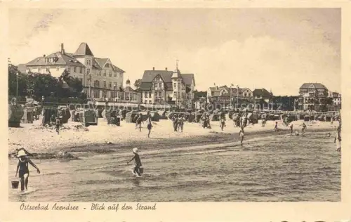 AK / Ansichtskarte ARENDSEE  Mecklenburg KueHLUNGSBORN Ostseebad Strandpartie