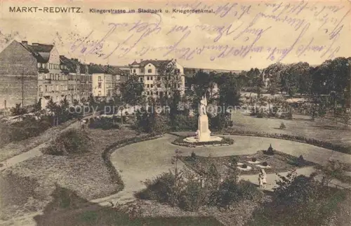 AK / Ansichtskarte Marktredwitz Markt-Redwitz Wunsiedel Bayern Klingerstrasse im Stadtpark und Kriegerdenkmal