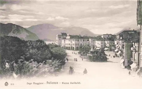 AK / Ansichtskarte Pallanza Lago Maggiore Piemonte IT Piazza Garibaldi