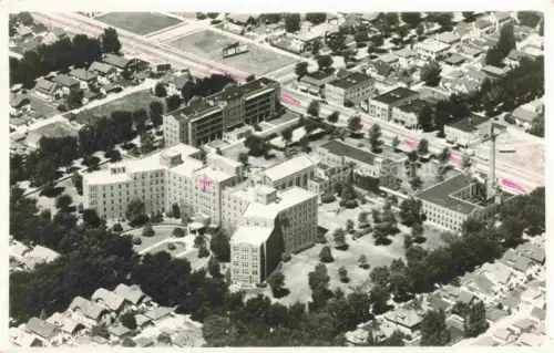 AK / Ansichtskarte MILWAUKEE  Wisconsin USA Hospital Fliegeraufnahme