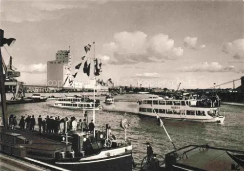 AK / Ansichtskarte WueRZBURG Bayern Salonschiff Undine Salonschiff Moritz Fraenkische Personenschiffahrt