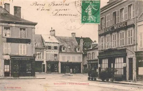 AK / Ansichtskarte Sancoins Saint-Amand-Montrond 18 Cher Place du Commerce