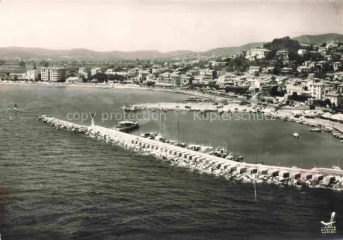 AK / Ansichtskarte LE LAVANDOU TOULON 83 Var Vue générale aérienne sur le port