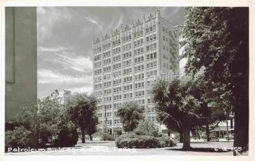 AK / Ansichtskarte Midland Texas USA Petroleum Building