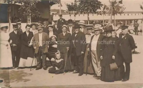 AK / Ansichtskarte AHLBECK HERINGSDORF Insel Usedom Ostseebad Gruppenbild