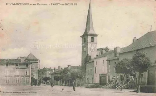 AK / Ansichtskarte Pagny-sur-Moselle 54 Meurthe-et-Moselle Place Eglise