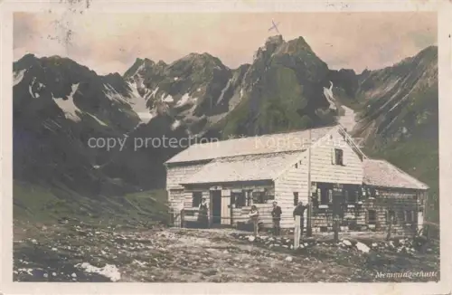 AK / Ansichtskarte Memmingerhuette 2242m Reutte Tirol AT Panorama