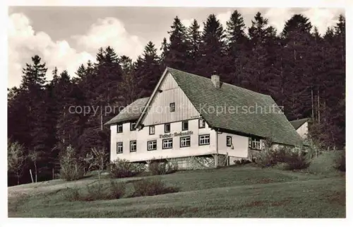 AK / Ansichtskarte Moosenmaettle 776m Schramberg BW Wirtschaft am Waldrand Schwarzwald