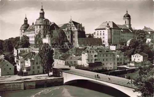 AK / Ansichtskarte Neuburg  Donau Bayern Bruecke Kirche Schloss