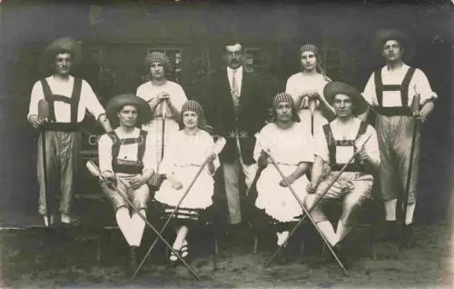 AK / Ansichtskarte Willer 68 Weiler Elsass Willer-sur-Thur THANN 68 Haut-Rhin Theater Gruppenbild