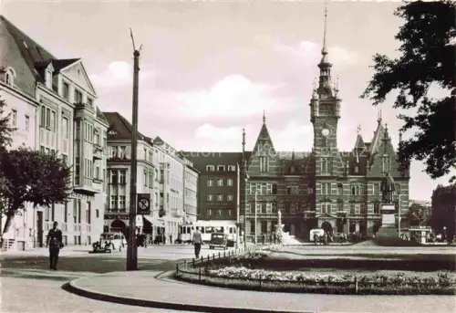 AK / Ansichtskarte Elbing ELBLAG PL Stadtzentrum Rathaus