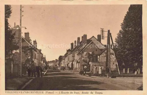 AK / Ansichtskarte Villeneuve-l Archeveque SENS 89 Yonne Entrée du Pays Route de Troyes