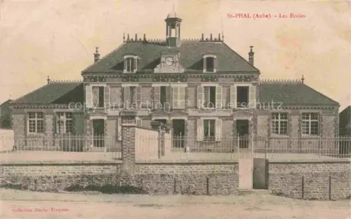 AK / Ansichtskarte St-Phal TROYES Aube Les Ecoles