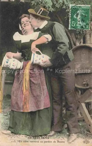 AK / Ansichtskarte Beuzec-Cap-Sizun 29 Finistere Le cidre renversé au pardon de Beuzec