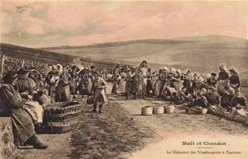 AK / Ansichtskarte EPERNAY 51 Marne Moet et Chandon Le déjeuner des vendangeurs