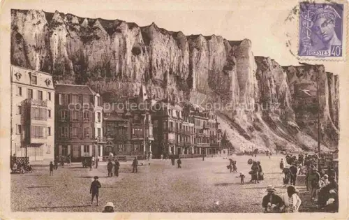 AK / Ansichtskarte LE TREPORT Dieppe 76 Seine-Maritime L'esplanade la falaise