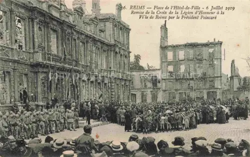 AK / Ansichtskarte REIMS 51 Marne Place de l'Hôtel de Ville 6 Juillet 1919