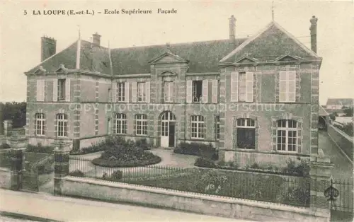 AK / Ansichtskarte La Loupe Nogent-le-Rotrou 28 Eure-et-Loir Ecole Supérieure