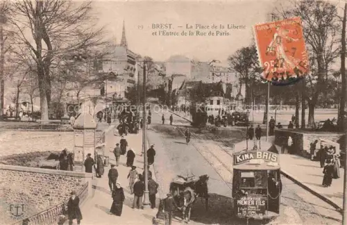 AK / Ansichtskarte BREST 29 Finistere Place de la Liberté Entrée de la Rue de Paris