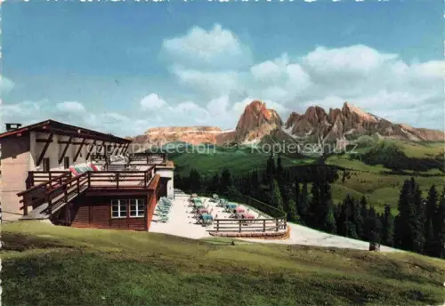 AK / Ansichtskarte Alpe di Siusi Seiseralm Trentino IT Ristorante Stazione Funivia e Gruppo Sassolungo