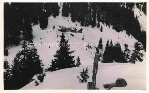 AK / Ansichtskarte Lenggries Bayern Winterpanorama Blick gegen Latschenkopfhuette