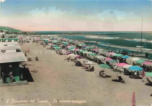 AK / Ansichtskarte San Benedetto del Tronto Marche IT La ridente spiaggia