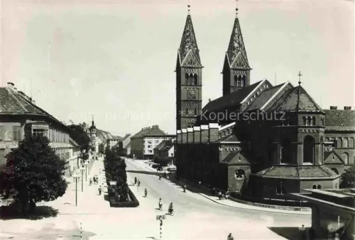 AK / Ansichtskarte MARIBOR Marburg Drau Steiermark Slovenia Kathedrale Doppelturm Strassenszene Fahrraeder Passanten Allee