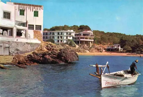 AK / Ansichtskarte Cala Santanyi Mallorca ES Hotel Strand Fischerboot Ansicht vom Wasser aus